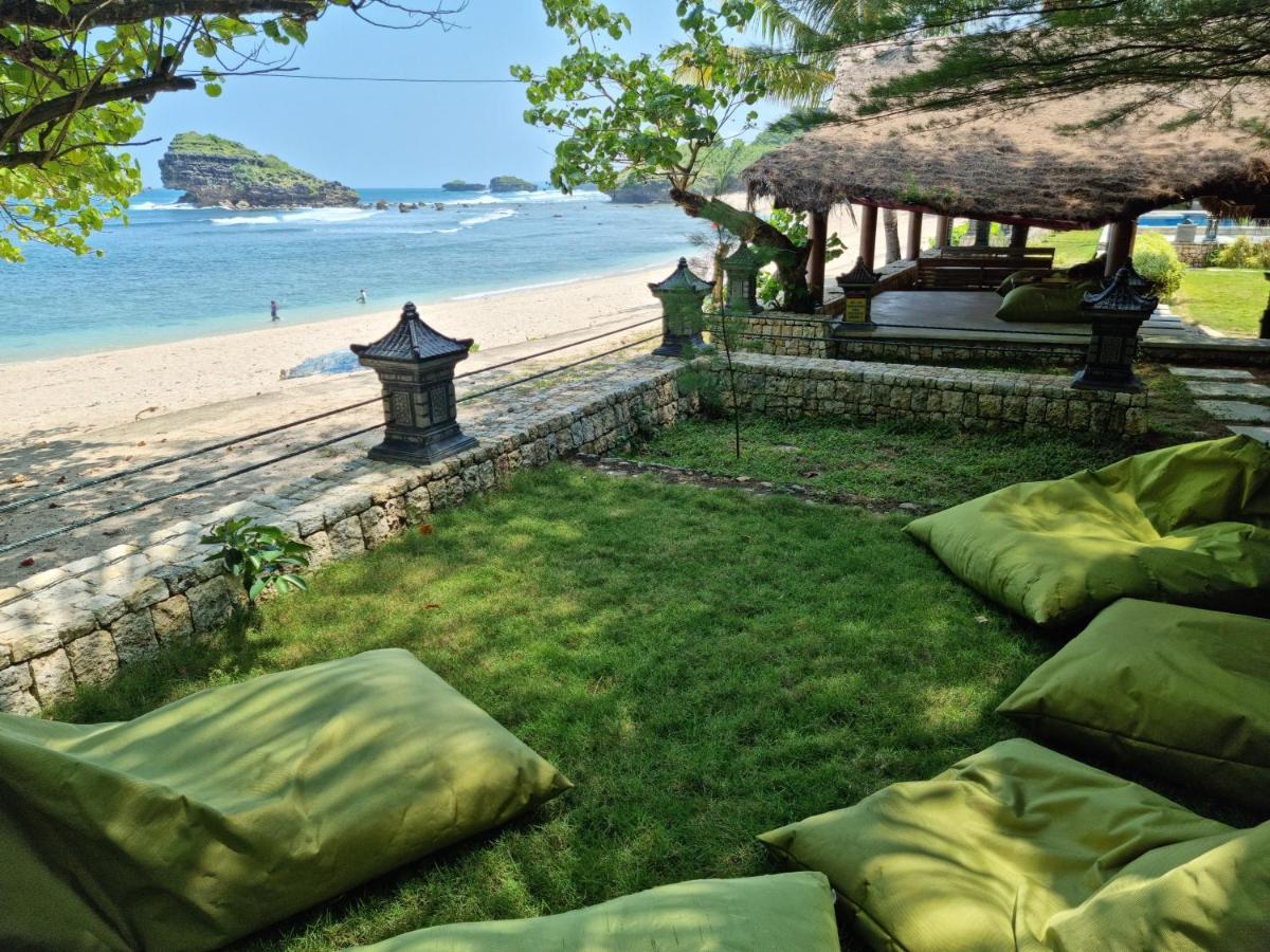Istana Ombak Eco Resort Pacitan Εξωτερικό φωτογραφία
