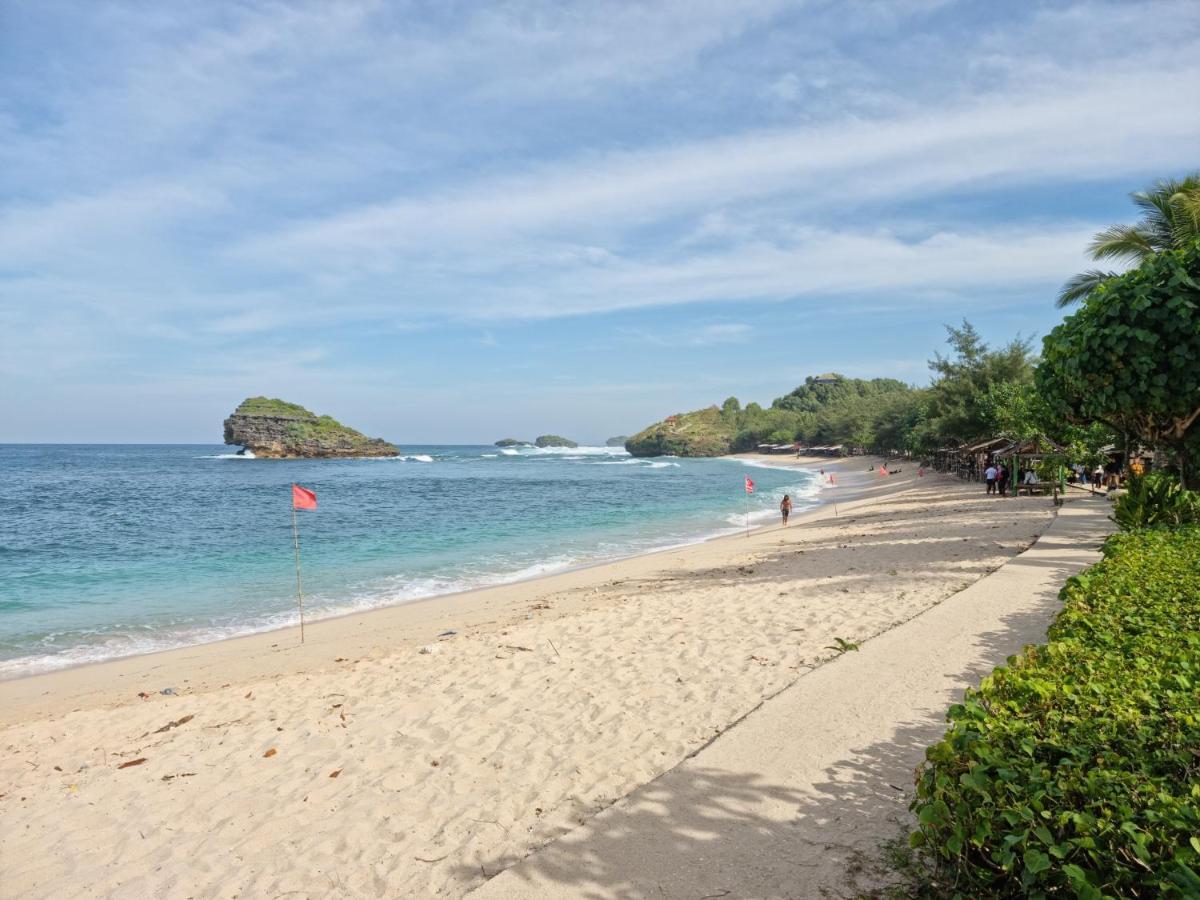 Istana Ombak Eco Resort Pacitan Εξωτερικό φωτογραφία