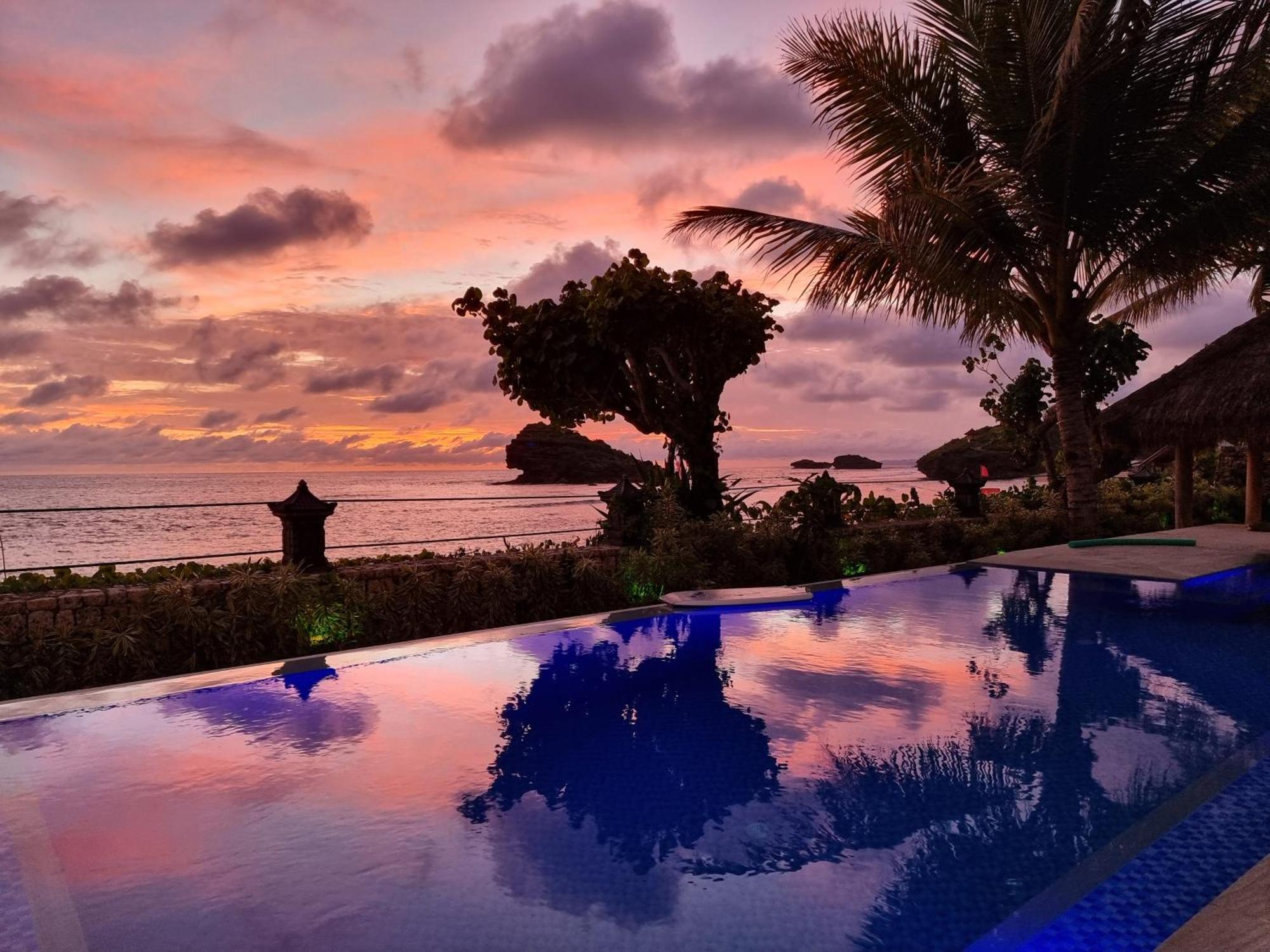 Istana Ombak Eco Resort Pacitan Εξωτερικό φωτογραφία